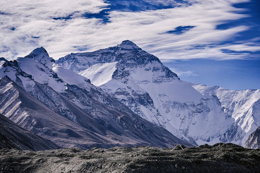 Lądowanie helikoptera na szczycie Mount Everestu